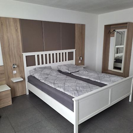Modern Hoteliving Gießen Buitenkant foto