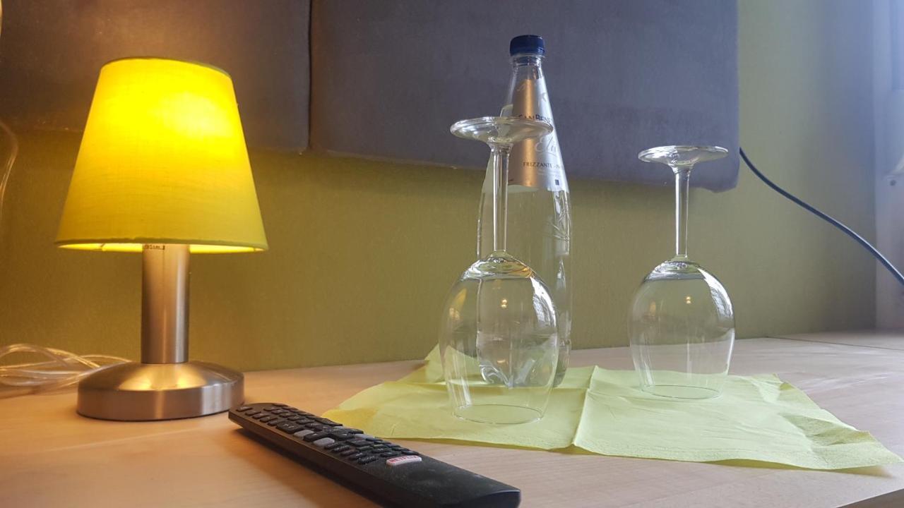 Modern Hoteliving Gießen Buitenkant foto